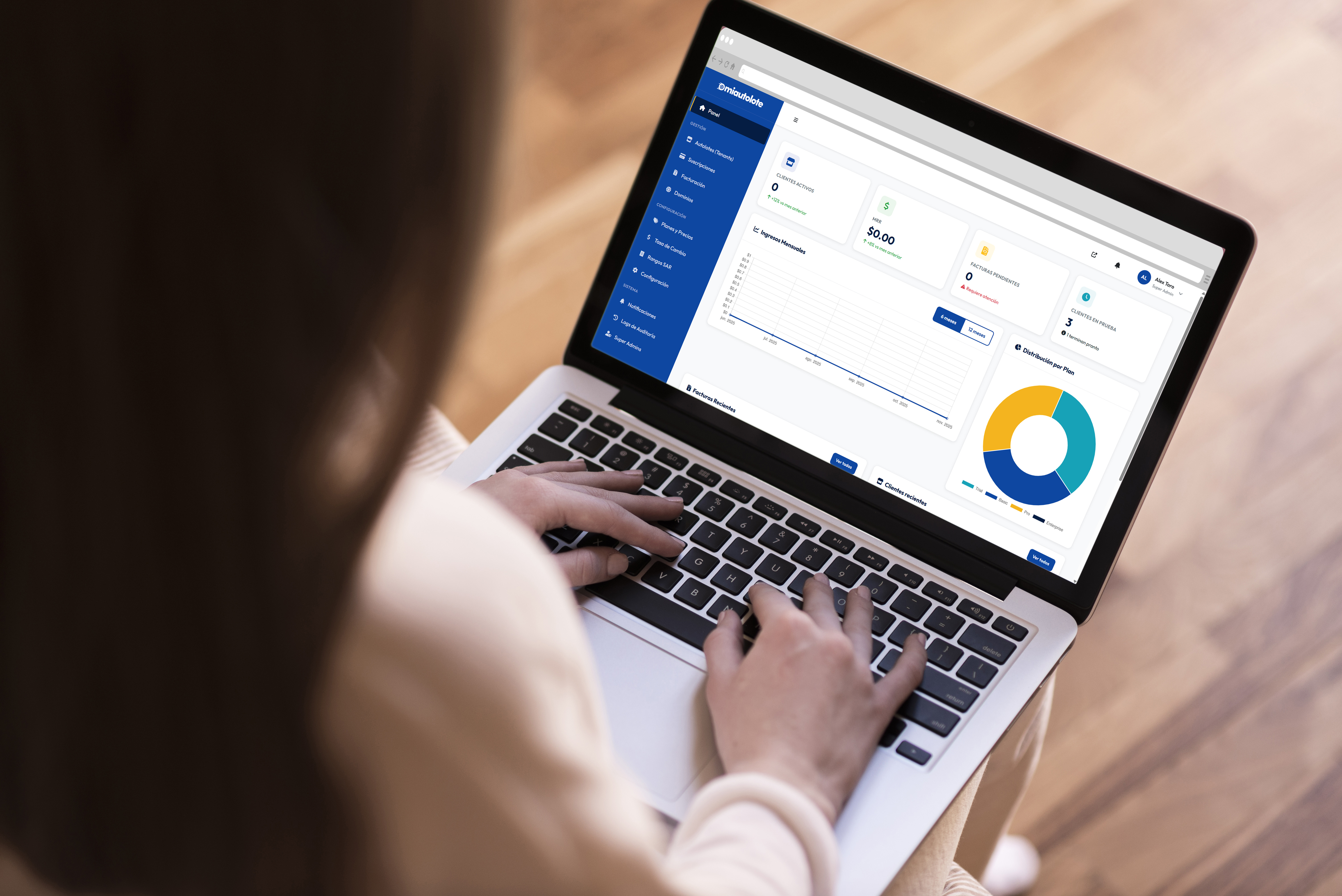 Panel de Inventario MiAutolote